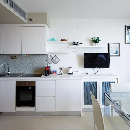 Thalassa Apartment *